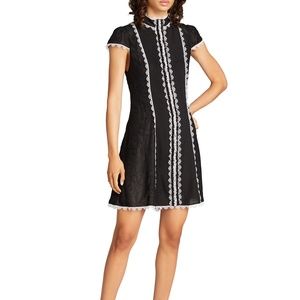 NWT $550 Alice + Olivia Alyse High-Neck Fit-&-Flare Black/White Dress in size 8!